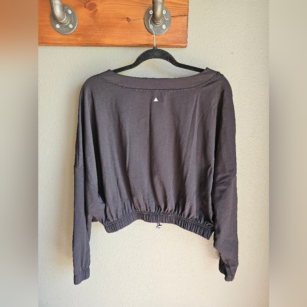 NWT: Midnight Outlander Crew - Picture 3 of 6